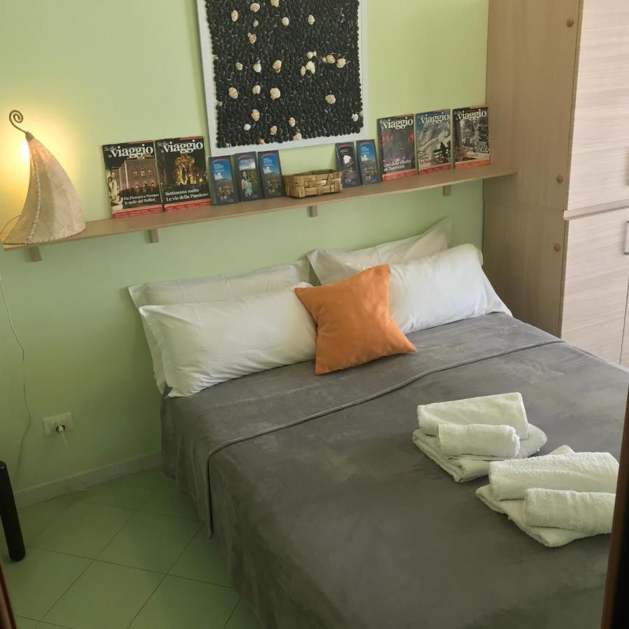 Adriana casa vacanze mare Etna Sicilia Acireale Exterior foto